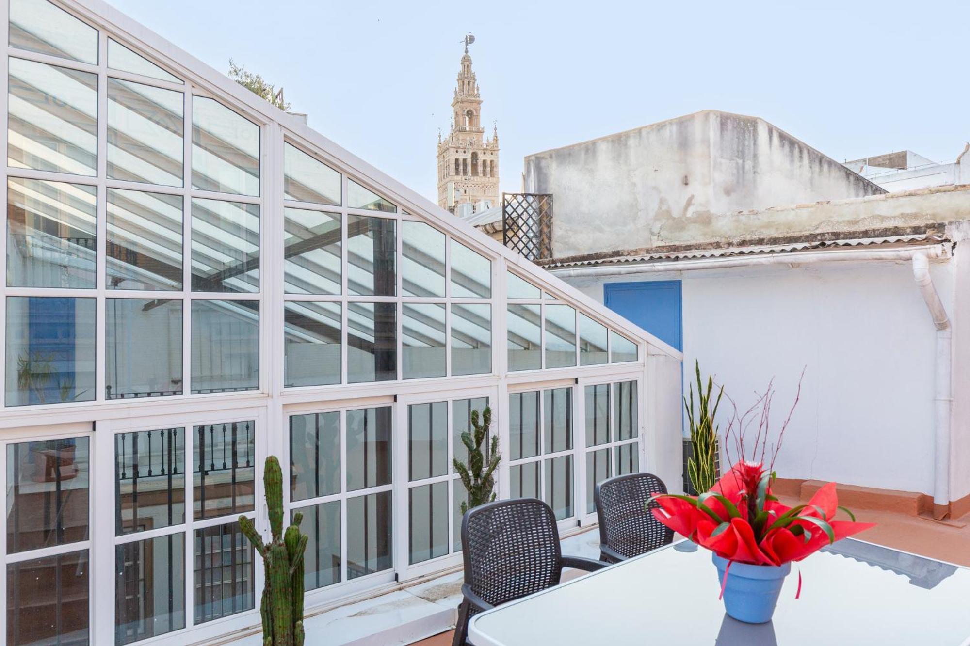 Descubrehome Santa Cruz Private Terrace With Giralda Views Севилья Экстерьер фото